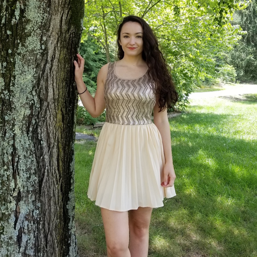 NWT ModCloth Party Dress - Picture 1 of 8